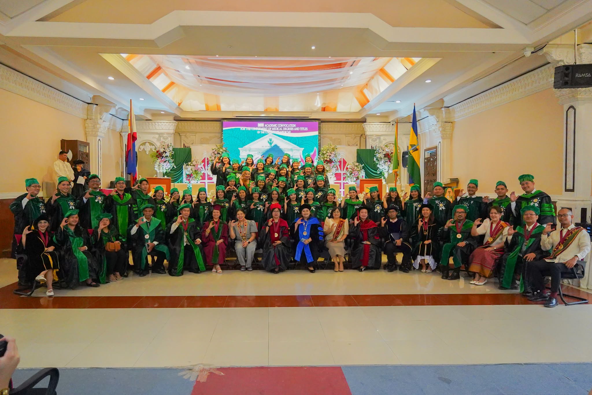 MEDICINE-GRAD-PHOTOSET photo 69